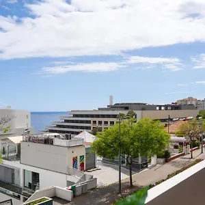 Lido Ii By An Island Funchal (Madeira)